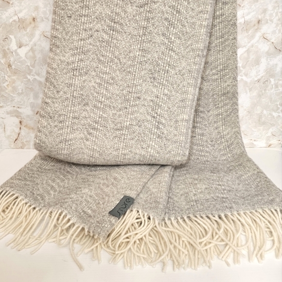 Fibre By Auskin Wool Fringe 55x71 Throw Blanket - Picture 10 of 10